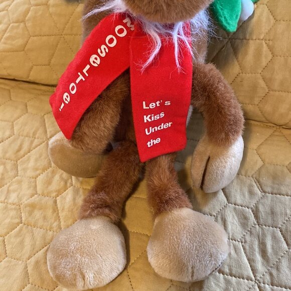 Vintage 1988 Stuffed Mooseltoe w/Holiday Outfit from Applause - Picture 10 of 11